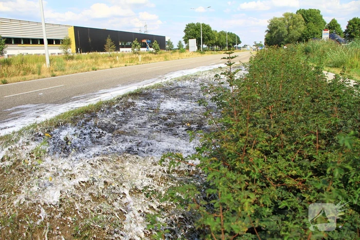 Flinke verkeershinder na bermbrand
