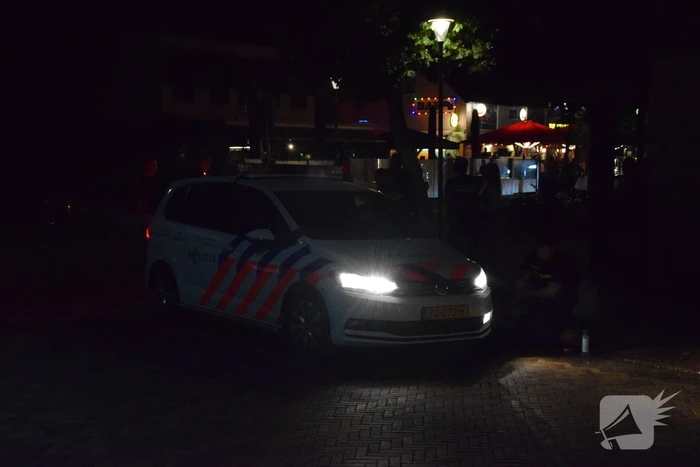 Auto rijdt opzettelijk in op twee horecapanden