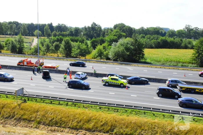 Meerdere voertuigen betrokken bij verkeersongeval op snelweg