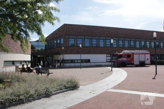 Gemeentehuis ontruimd na afgaan brandalarm