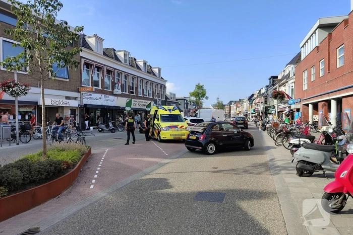 Fietsster en auto botsen op elkaar
