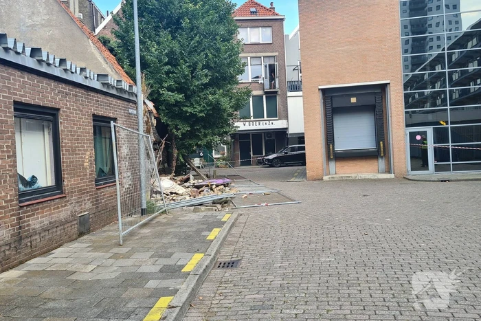 Schuur zwaar beschadigd door instorting