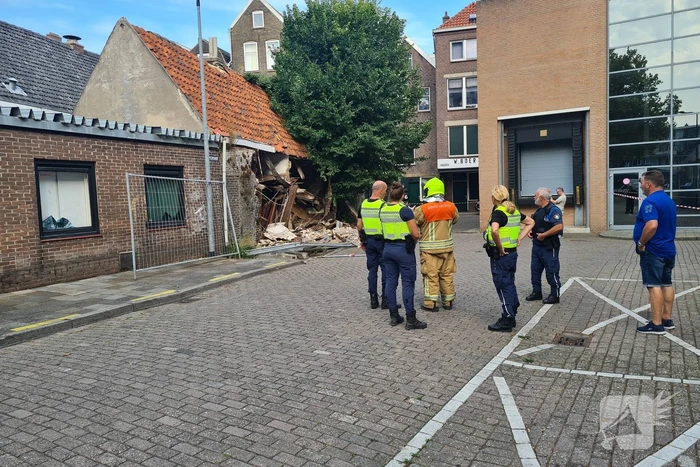 Schuur zwaar beschadigd door instorting