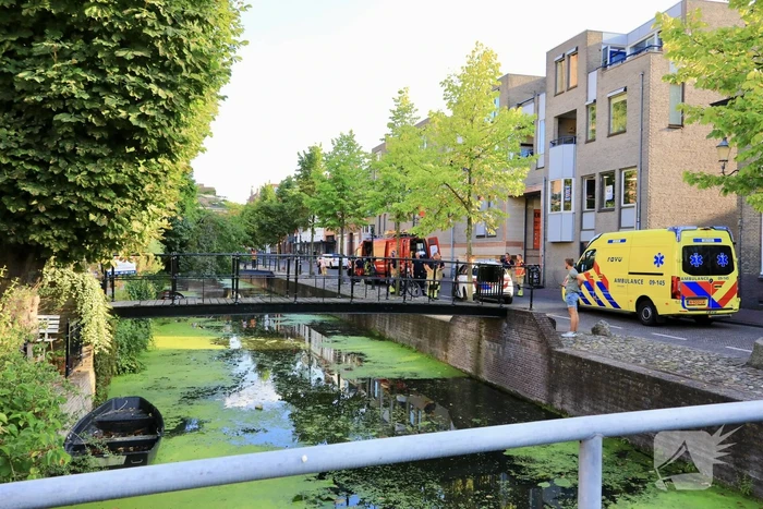 Omstanders redden te water geraakte fietser