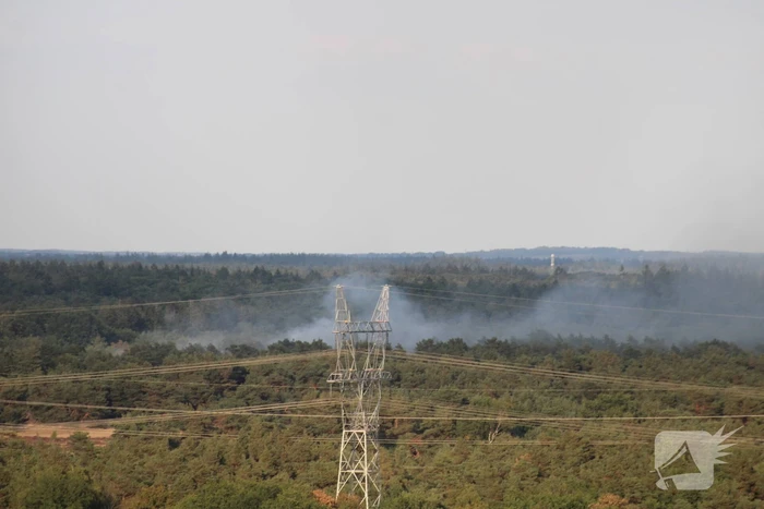 Snelweg afgesloten vanwege grote bermbrand