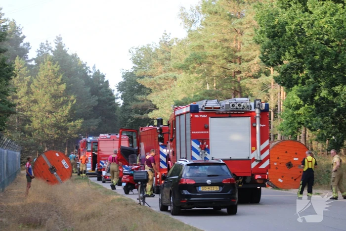Snelweg afgesloten vanwege grote bermbrand