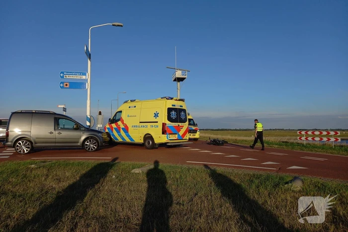 Persoon zwaargewond bij verkeersongeval