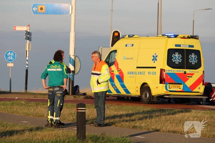 Persoon zwaargewond bij verkeersongeval
