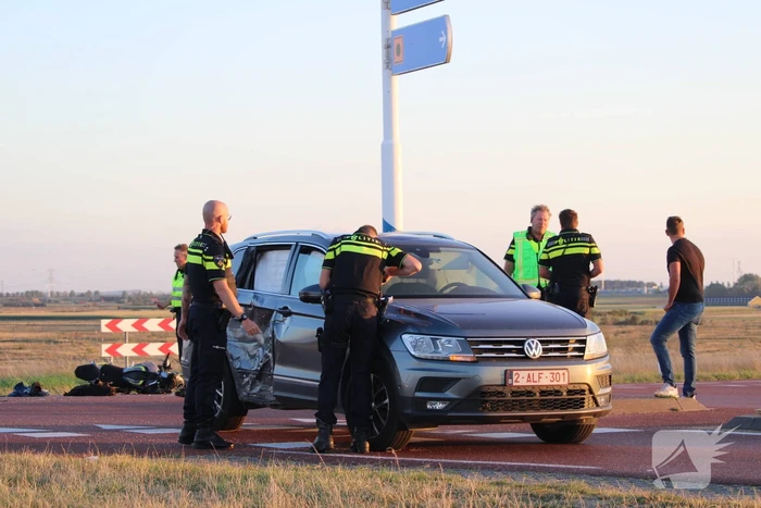Persoon zwaargewond bij verkeersongeval