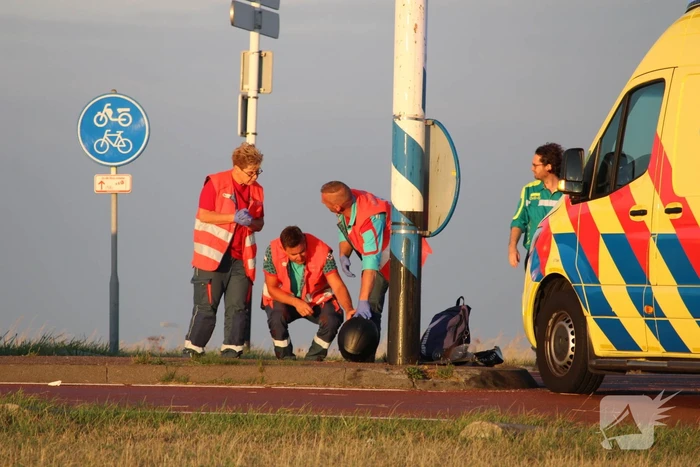 Persoon zwaargewond bij verkeersongeval