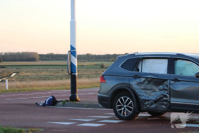 Persoon zwaargewond bij verkeersongeval