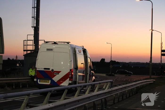 Persoon zwaargewond bij verkeersongeval