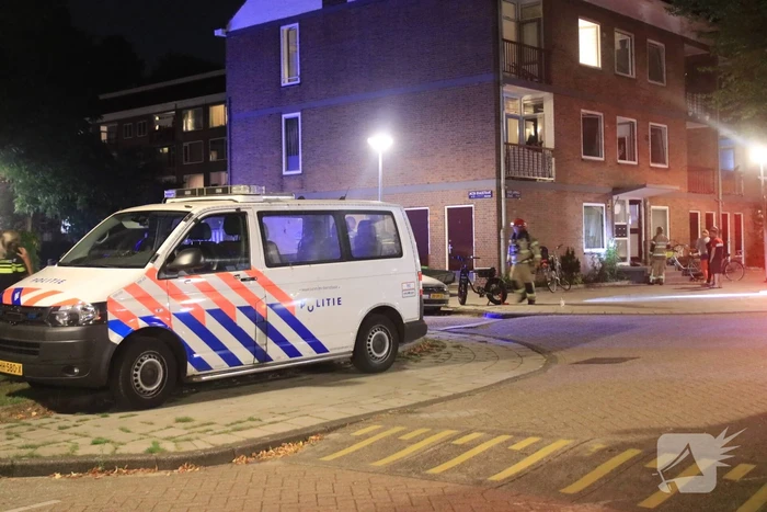 Brandweer voorkomt erger bij felle woningbrand