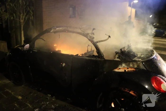 Flinke brand in cabrio