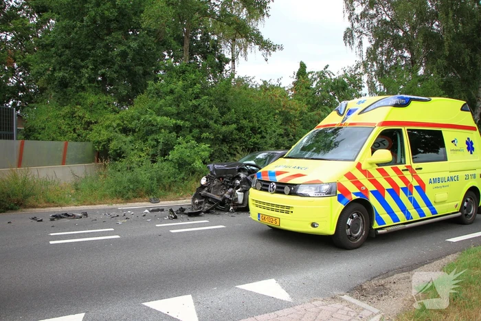 Veel schade na kop-staart aanrijding