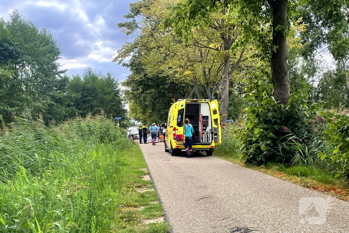 Fietser gevallen op asfalt
