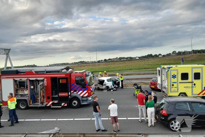 Flinke ravage door ongeval op snelweg