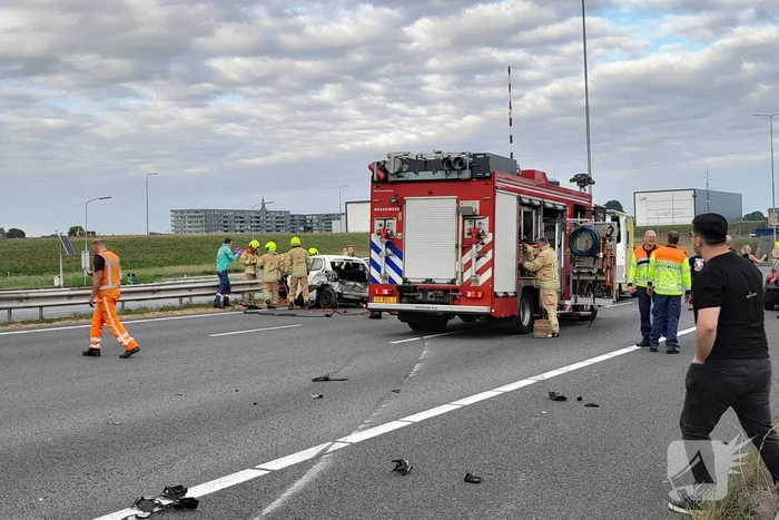 Flinke ravage door ongeval op snelweg