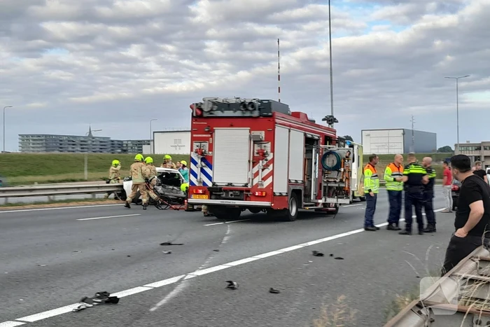 Flinke ravage door ongeval op snelweg