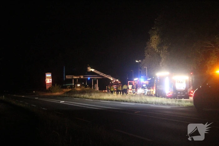 Dode bij brand in tankstation na ongeval