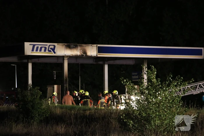 Dode bij brand in tankstation na ongeval