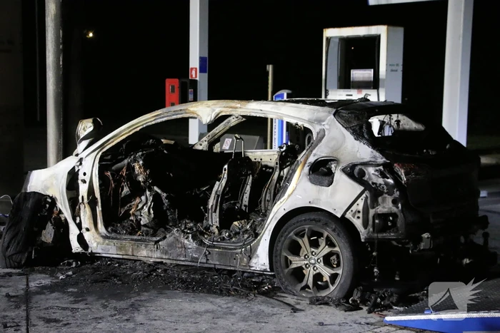 Dode bij brand in tankstation na ongeval