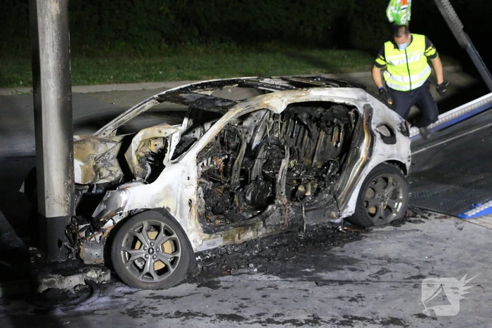Dode bij brand in tankstation na ongeval