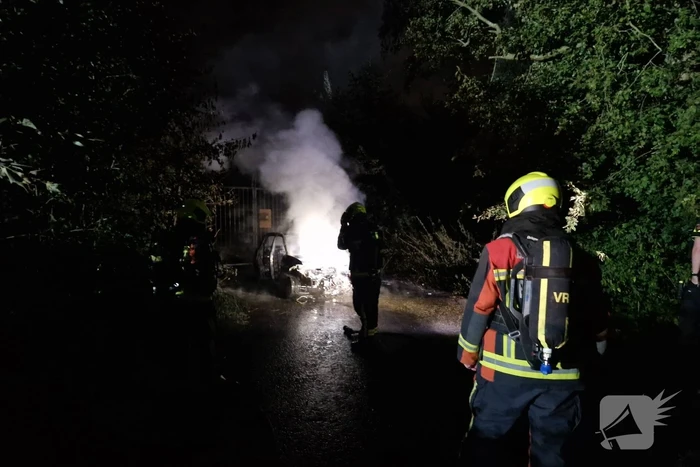 Auto in vlammen op
