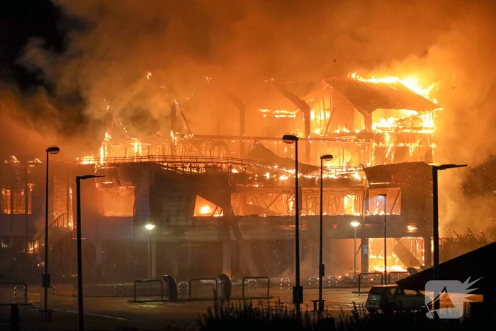 Wegrestaurant Onderweg verwoest door uitslaande brand