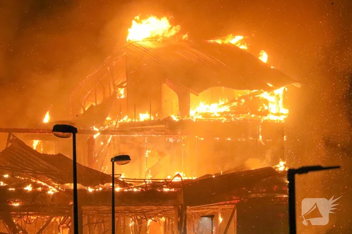 Wegrestaurant Onderweg verwoest door uitslaande brand