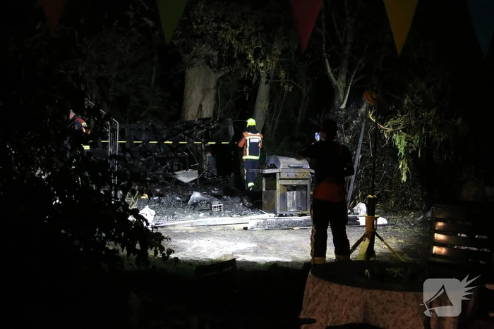 Recreatiewoning gaat in vlammen op