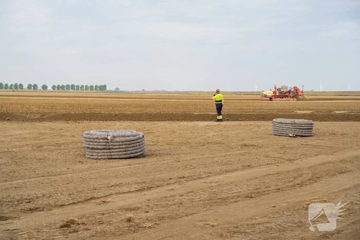 Drainagemachine trekt hoofdgasleiding stuk