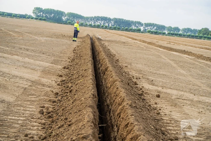 Drainagemachine trekt hoofdgasleiding stuk