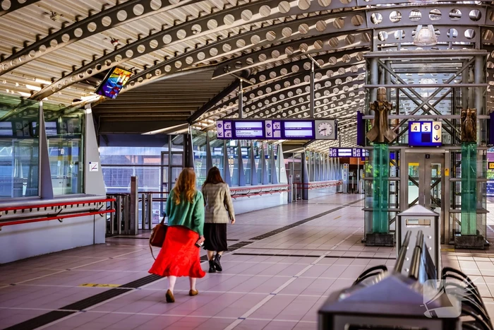 NS-station praktisch uitgestorven, treinverkeer ligt plat op vierde stakingsdag