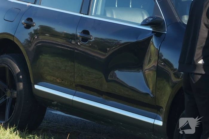 Scooterrijder gewond bij botsing met auto bij rotonde