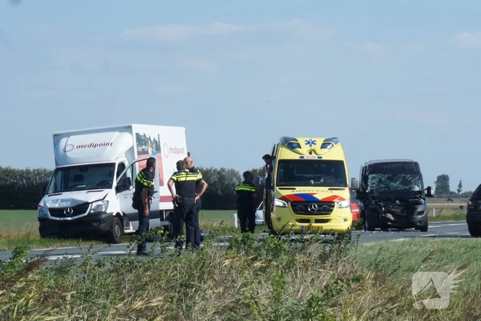 Meerdere voertuigen betrokken bij botsing