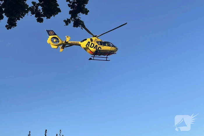 Duitse traumahelikopter landt in woonwijk