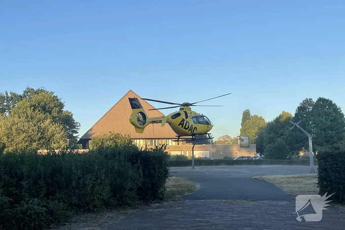 Duitse traumahelikopter landt in woonwijk