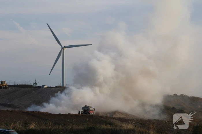 Grote rookontwikkeling bij hevige brand op stortplaats