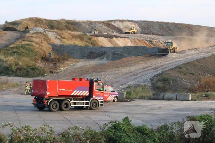 Grote rookontwikkeling bij hevige brand op stortplaats