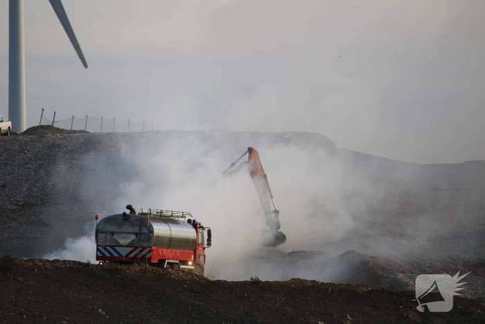 Grote rookontwikkeling bij hevige brand op stortplaats