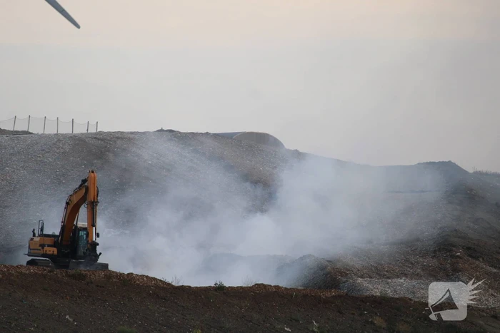 Grote rookontwikkeling bij hevige brand op stortplaats