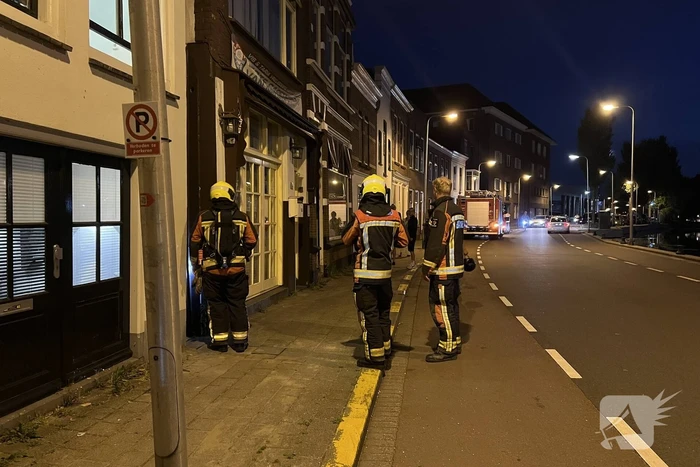 Gaslekkage in steegje bij cafetaria