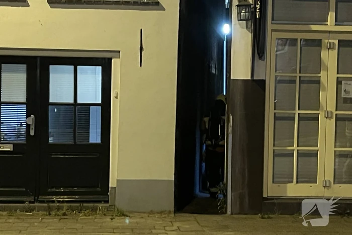Gaslekkage in steegje bij cafetaria