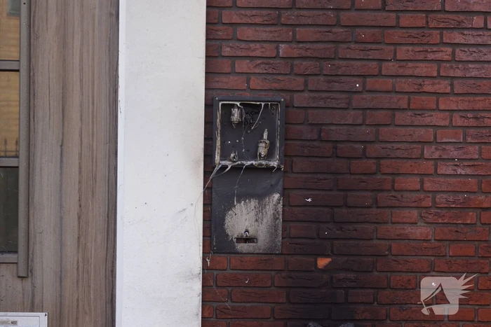 Woning flink beschadigd door autobrand
