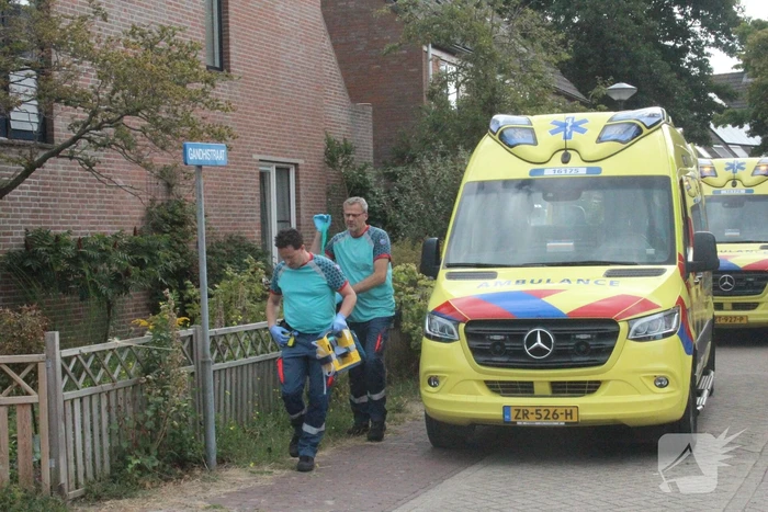Traumahelikopter landt op speelveld