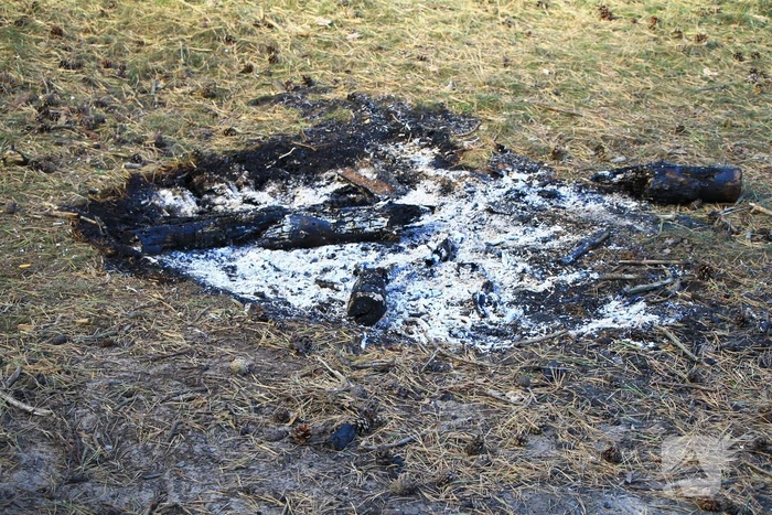 Brandweer ingezet voor stookvuur in bos