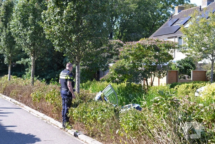 Automobilist belandt in sloot