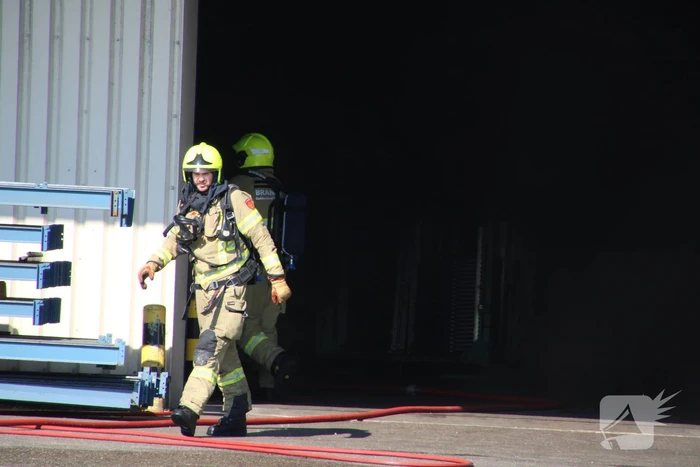 Grote brand in bedrijfsloods