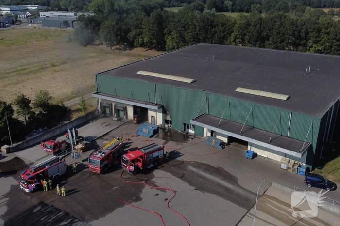 Grote brand in bedrijfsloods